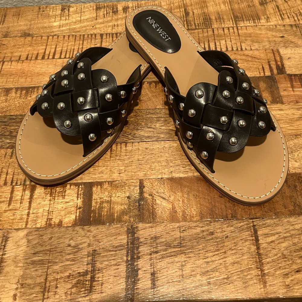 Nine West Black slip on flat sandals strap Silver Cute studded New Size 10 M